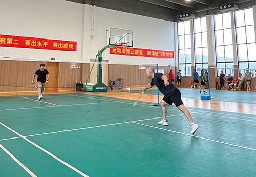 上海创力集团成功举办2023年重固镇职工羽毛球比赛(图7)