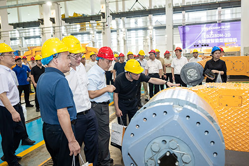 双星耀煤海！创力集团首发大坡度掘锚机与高速采煤机新产品发布会取得圆满成功(图8)